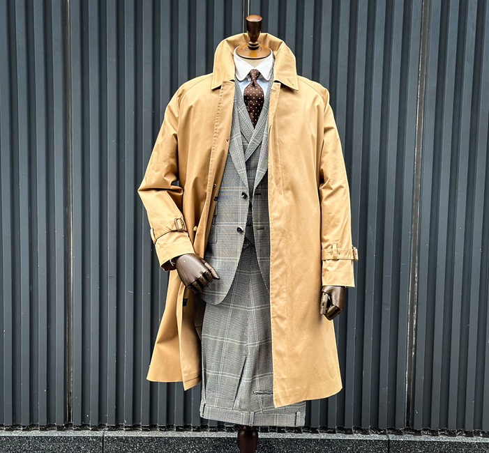 季節の変わり目にぴったり。取り外し可能なライナー付きコート。｜新宿