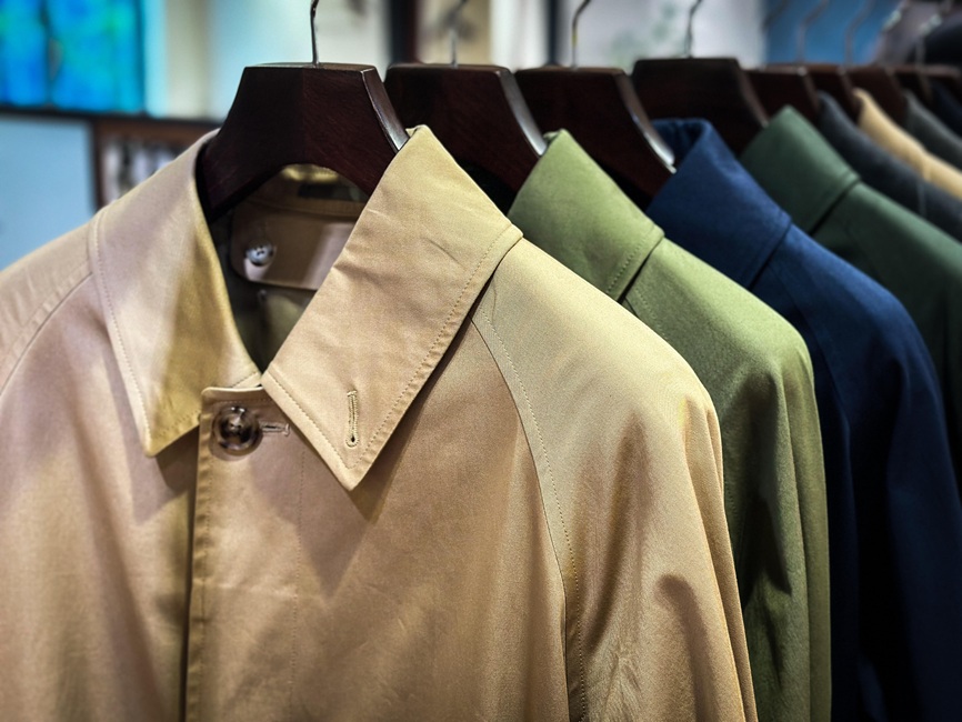 季節の変わり目にぴったり。取り外し可能なライナー付きコート。