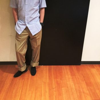 夏は緩めのスタイルで