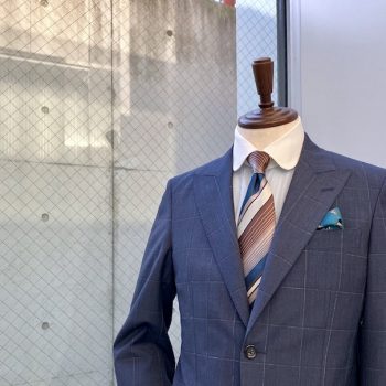 春のスーツスタイル