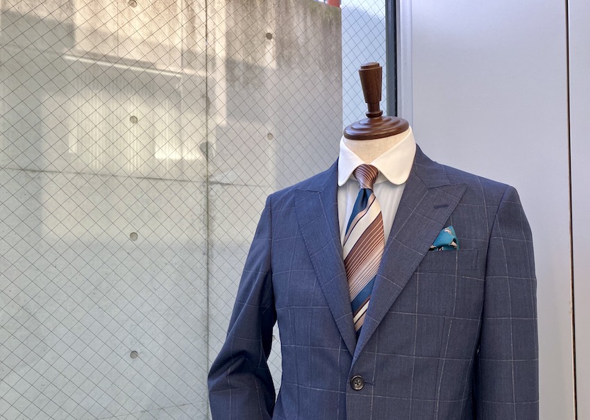 春のスーツスタイル