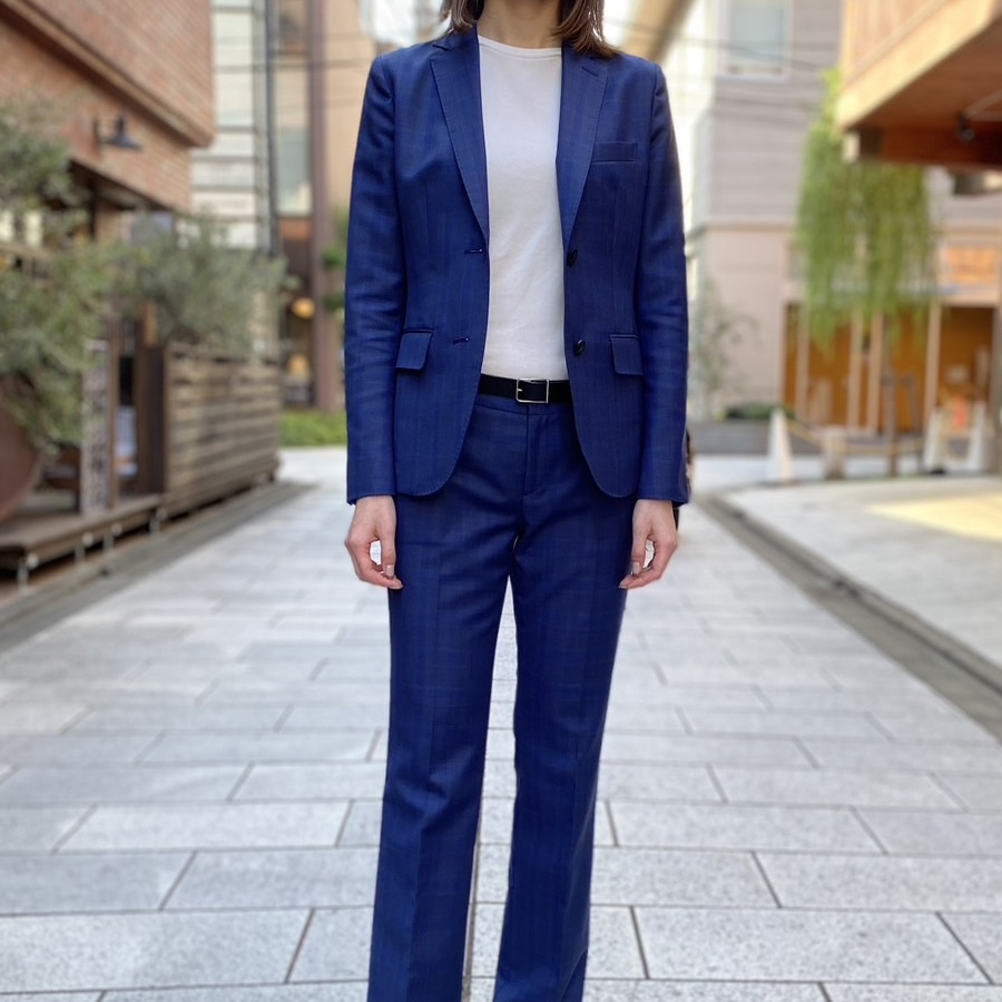 レディースオーダースーツが仕上がりました。