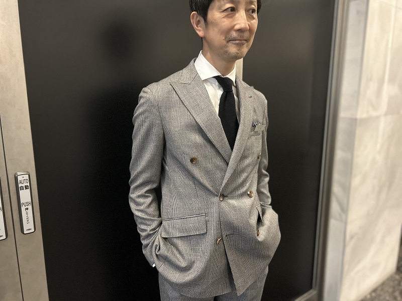 大人のグレンチェックスーツ