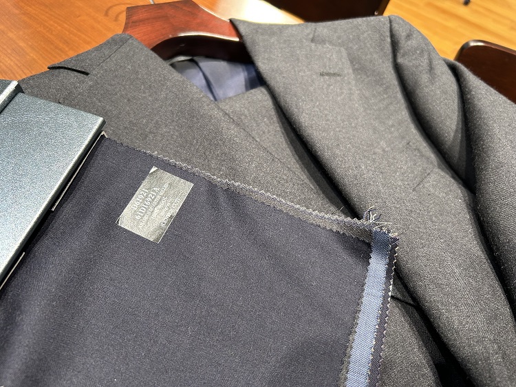 麻布テーラーでしかオーダー出来ない生地