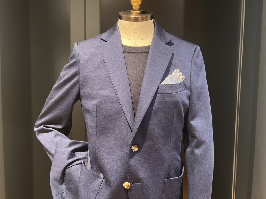 ビジカジから人とは差がつくスマートカジュアルへ。ジャージー素材。