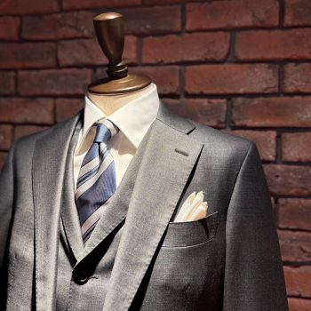 azabu tailor 麻布テーラー ビジネス スーツ グレー 2330 似合いやすいグレー｜新宿south店のスタッフブログ｜オーダースーツ