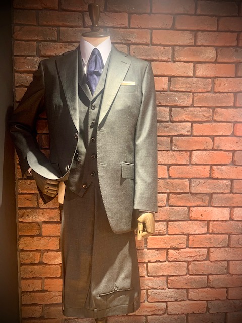 ①『Lapelled vest』ビジュいいんです