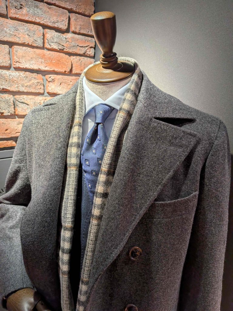 冬の装いを完成させるアイテムは…