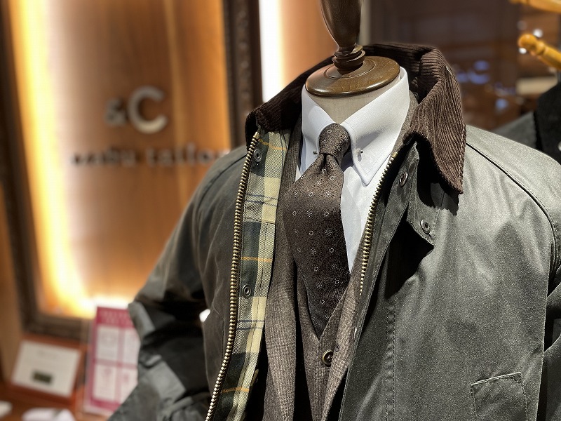 バブアー【Barbour】はいかが！　合わせてニットも。