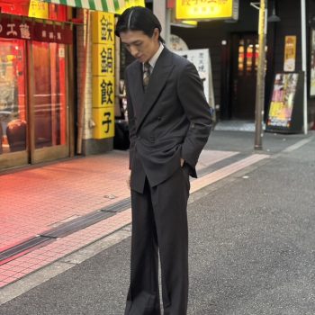 フレアパンツスーツ