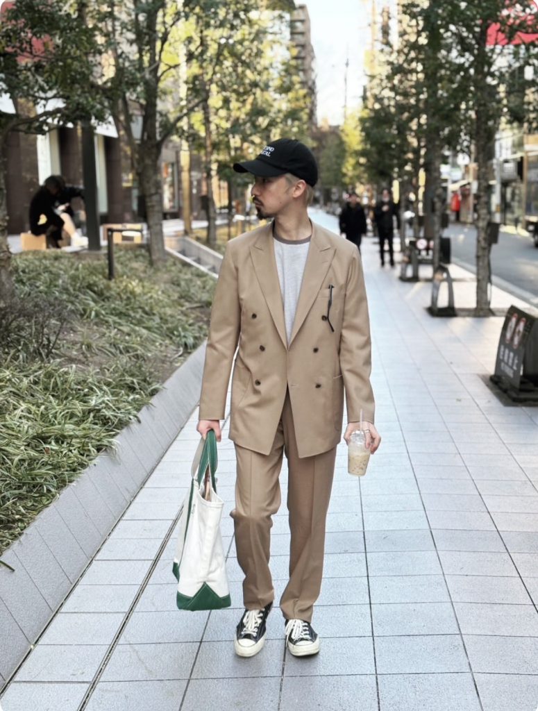 「２４時間、自分らしく」仕事もプライベートもこれ1着。Comfort suitのすゝめ