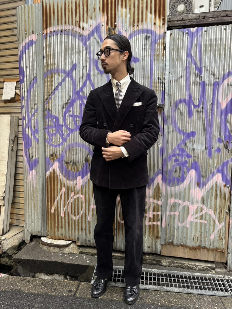 スタッフ出勤コーディネート（スーツ）