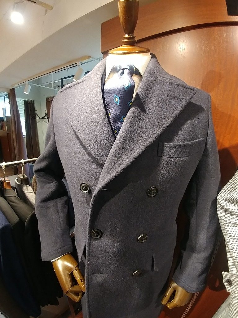 重厚感のあるコートはいかがでしょうか？