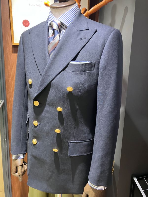 やはり、横浜で紺ブレを！
