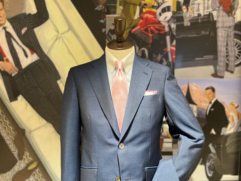 モヘアを使ったスーツの魅力とは？軽さと光沢を楽しむ一着。